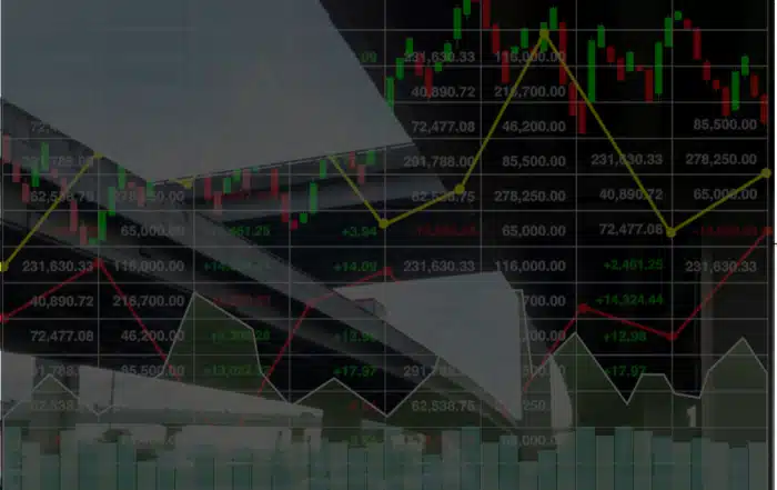 Koersgrafiek met meerdere lijngrafieken – trends en draaipunten verduidelijkt door ratiografieken (illustratie)
