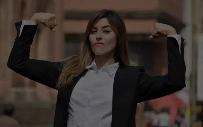 Vrouw die kracht toont — “How to spot strong momentum” (illustratie)