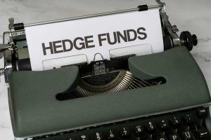 ETFs vs beleggingsfondsen: wat past het best bij uw strategie?