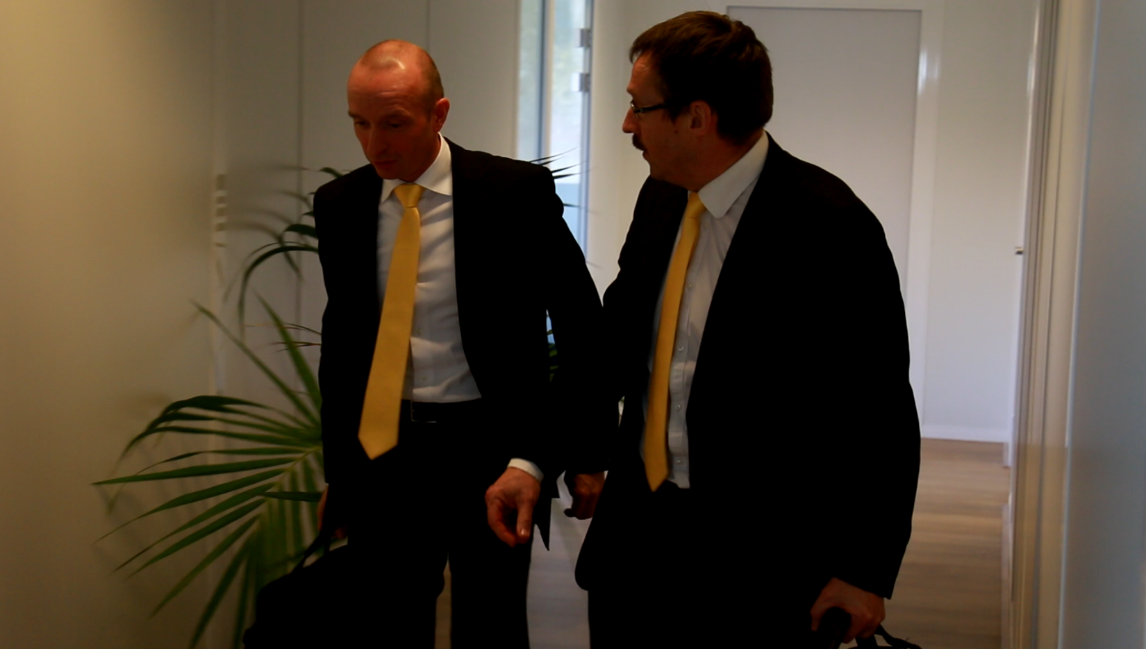 Paul Gins y Mark Schils de InvestABC están listos para ayudarle.