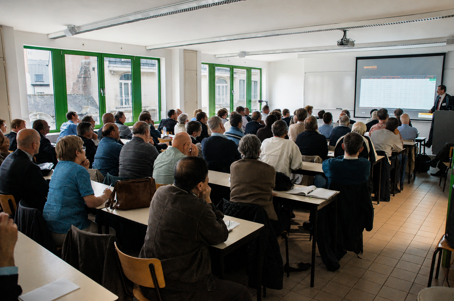 Curso de inversión orientado a la práctica de InvestABC en Syntra.